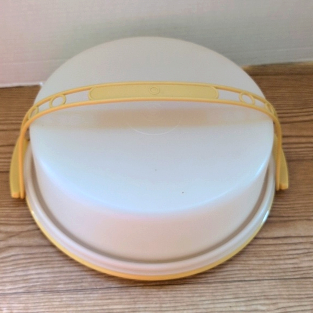Tupperware Harvest Gold Pie Cake Taker Carrier Vintage - Picture 2 of 5